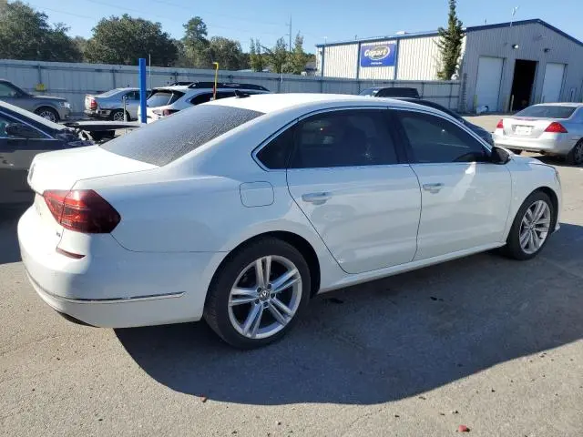 2018 VOLKSWAGEN PASSAT SE  