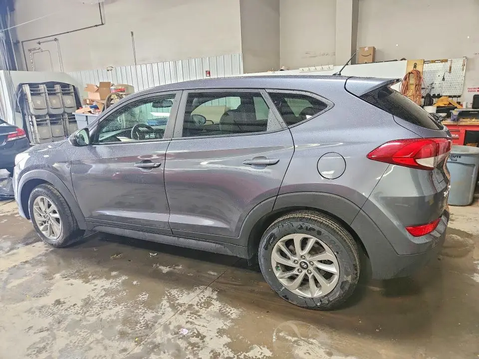 2018 HYUNDAI TUCSON SE  