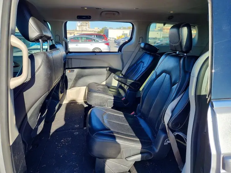 2020 CHRYSLER VOYAGER LXI  
