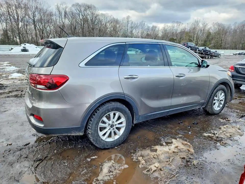 2019 KIA SORENTO LX V6  