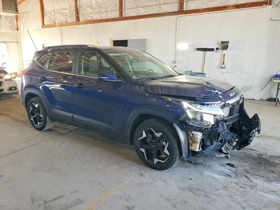 2025 KIA SELTOS EX  
