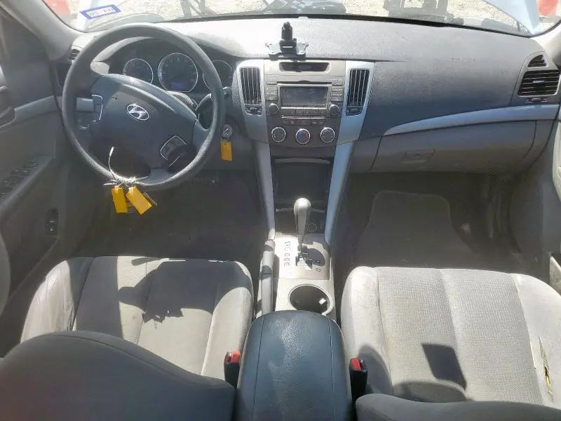 2010 HYUNDAI SONATA GLS  