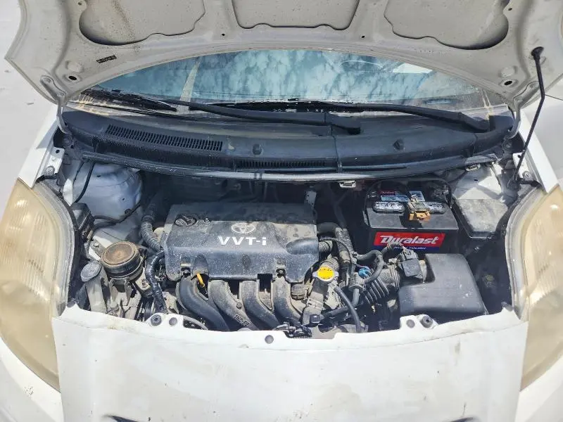 2010 TOYOTA YARIS BASE  