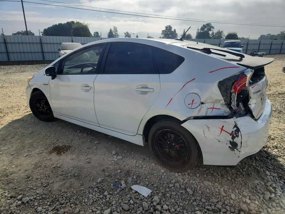 2013 TOYOTA PRIUS THREE  