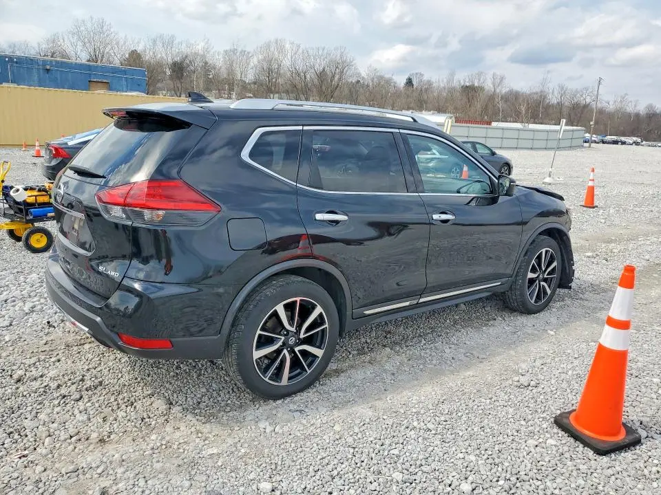 2017 NISSAN ROGUE SL  