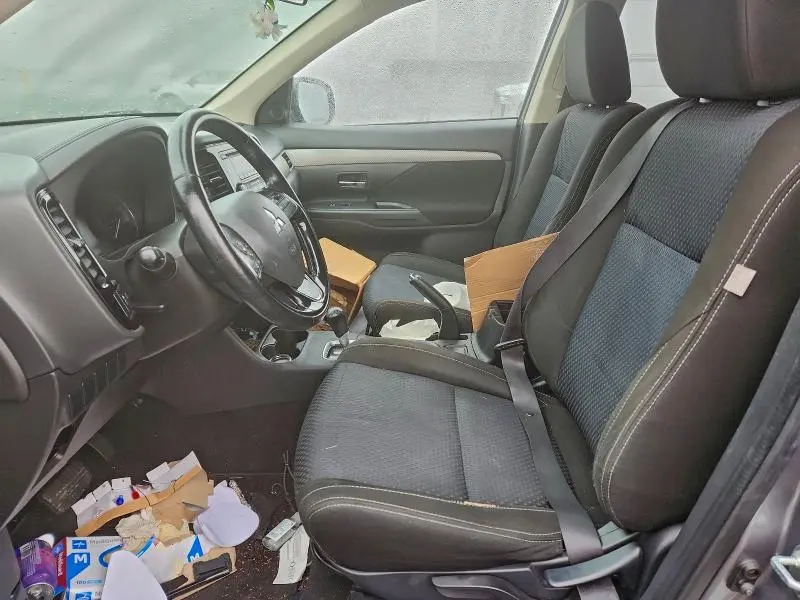 2016 MITSUBISHI OUTLANDER SE  