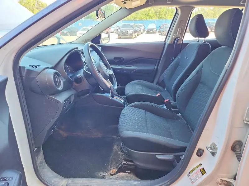 2021 NISSAN KICKS S  
