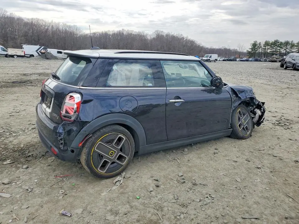 2021 MINI COOPER SE  