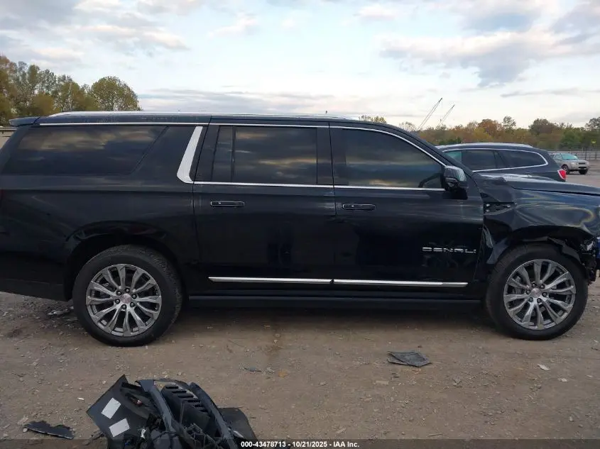 2022 GMC YUKON XL 4WD DENALI
