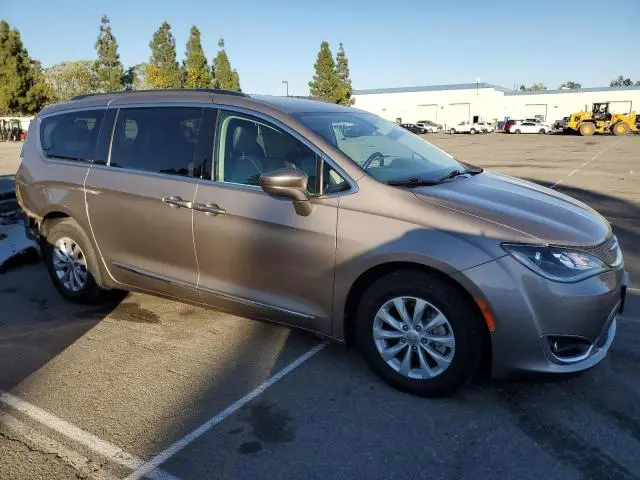 2017 CHRYSLER PACIFICA TOURING L  