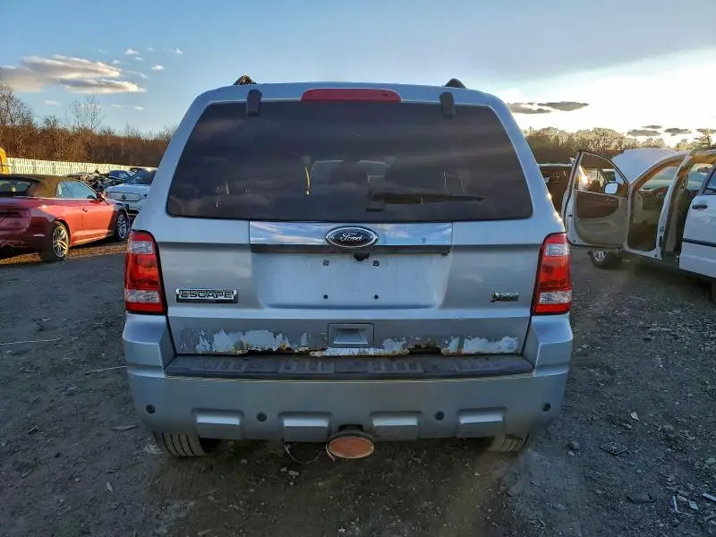 2011 FORD ESCAPE LIMITED  