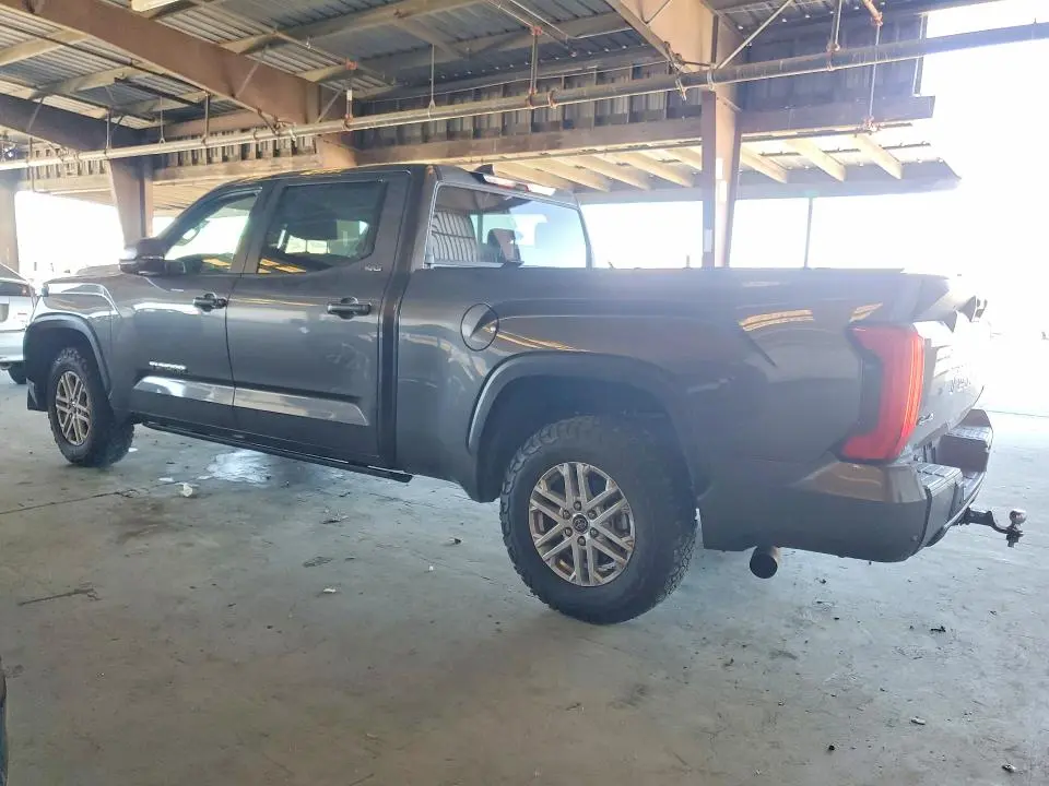 2024 TOYOTA TUNDRA CREWMAX SR5  