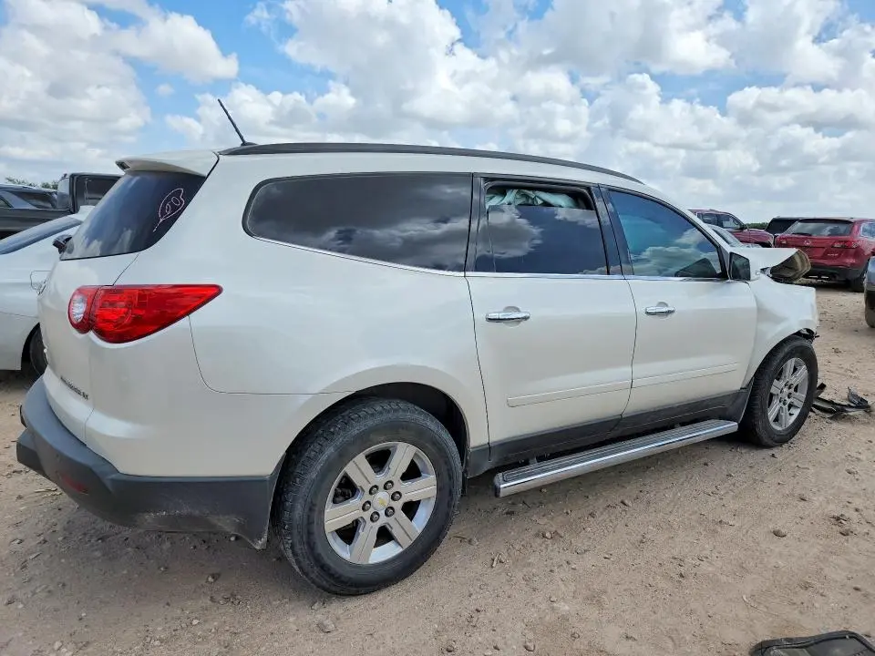 2012 CHEVROLET TRAVERSE LT  