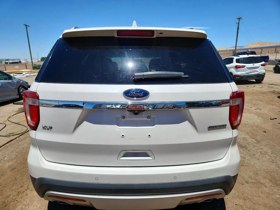 2016 FORD EXPLORER XLT  