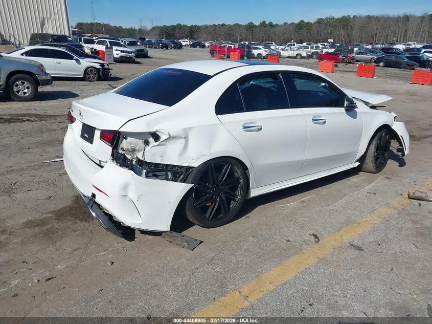 2021 MERCEDES-BENZ A 220  