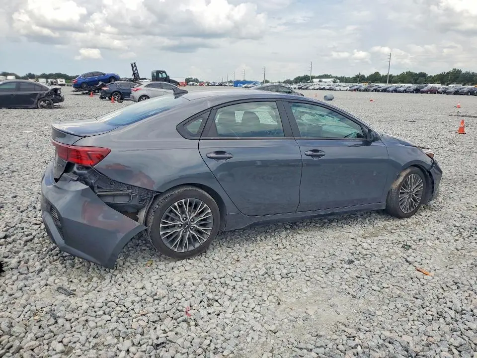 2023 KIA FORTE GT LINE  