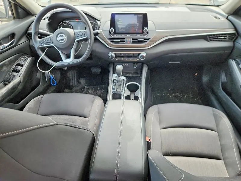 2023 NISSAN ALTIMA SV  
