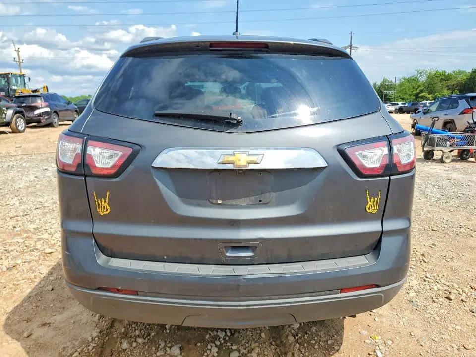 2014 CHEVROLET TRAVERSE LS  
