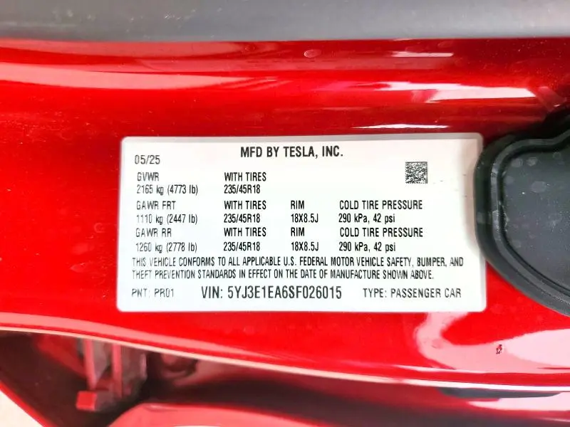2025 TESLA MODEL 3   