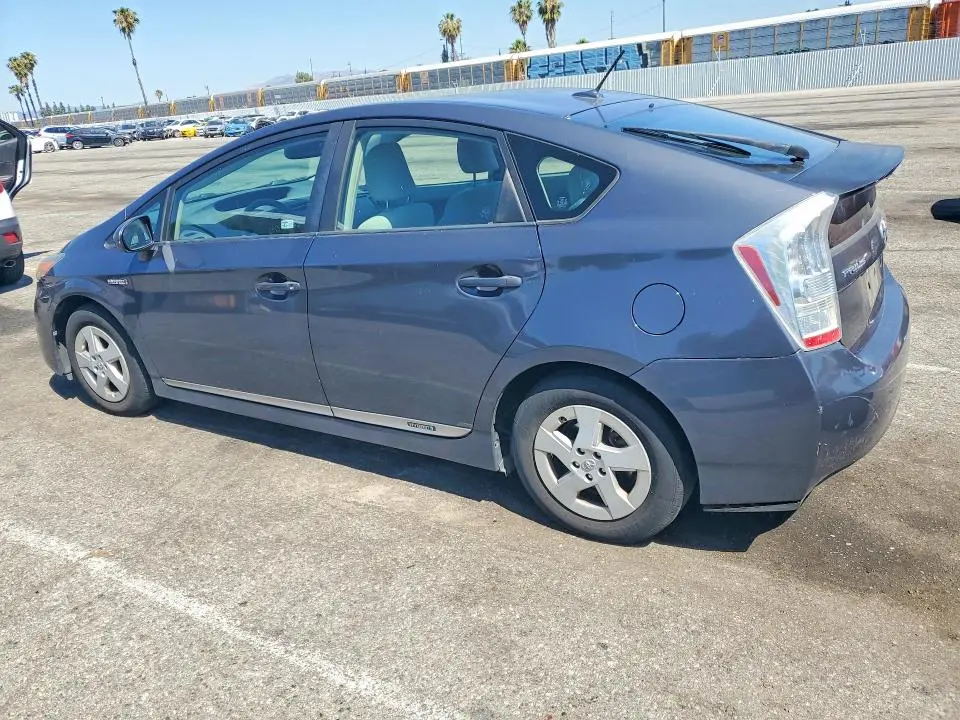 2011 TOYOTA PRIUS TWO  