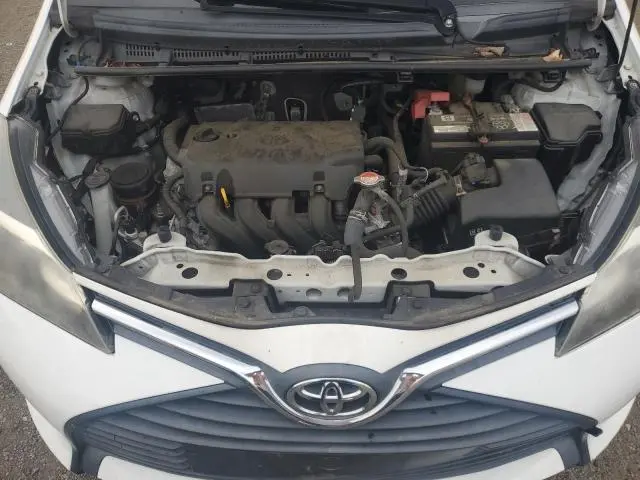 2017 TOYOTA YARIS L  