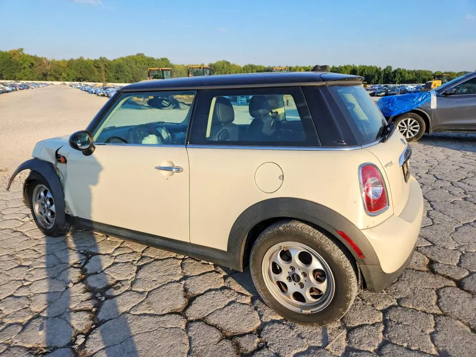 2013 MINI COOPER   