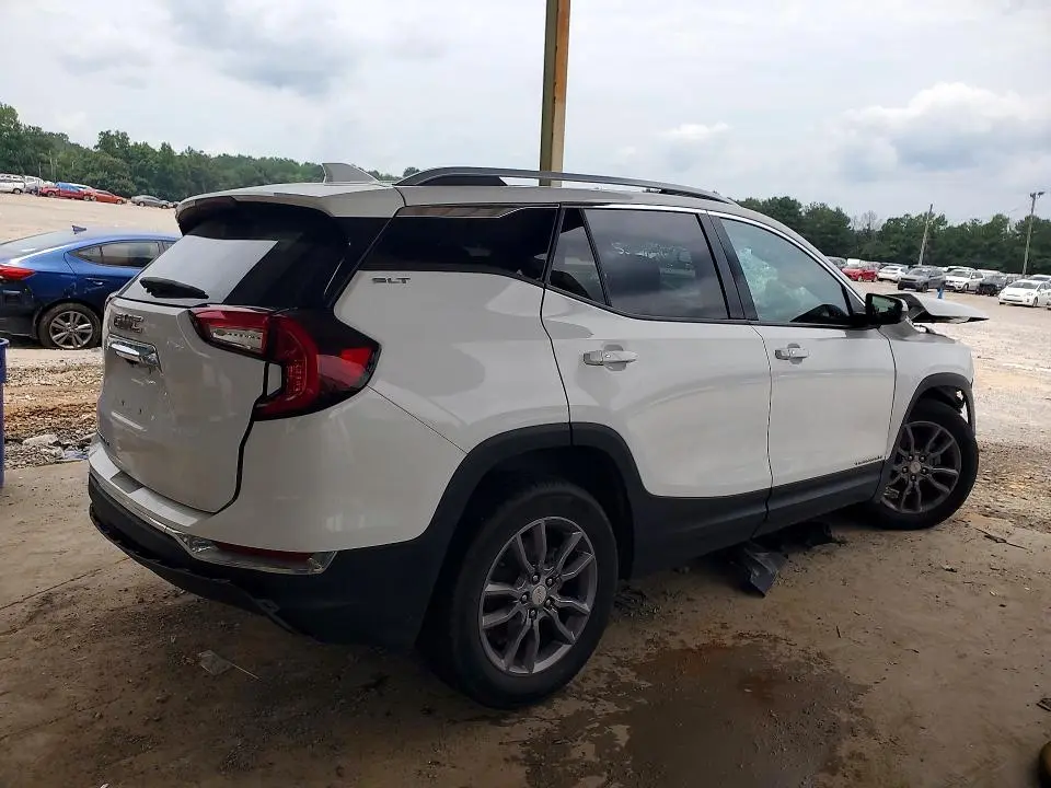 2023 GMC TERRAIN SLT  