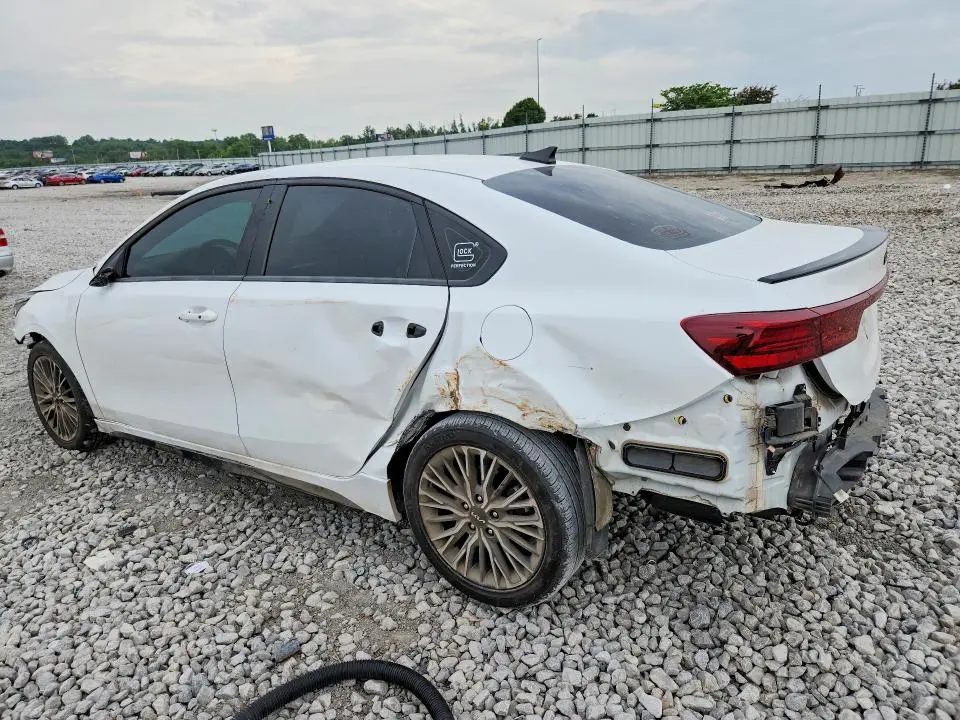 2022 KIA FORTE GT LINE  