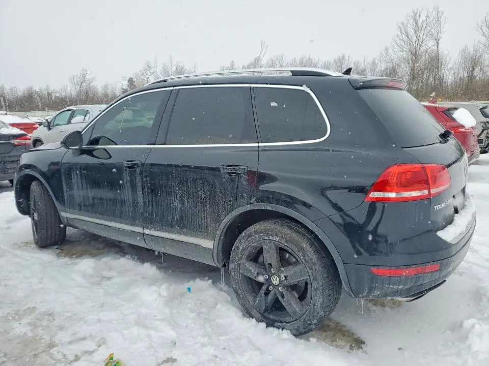 2013 VOLKSWAGEN TOUAREG V6  