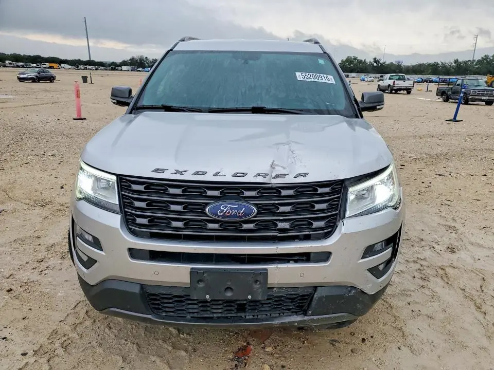 2017 FORD EXPLORER XLT  