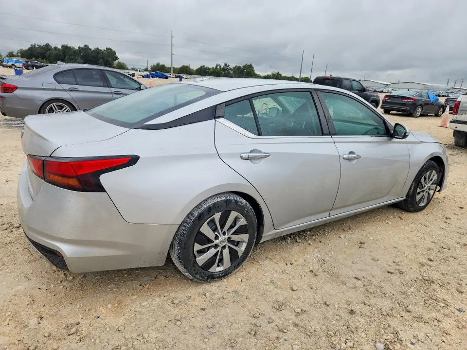 2019 NISSAN ALTIMA S  