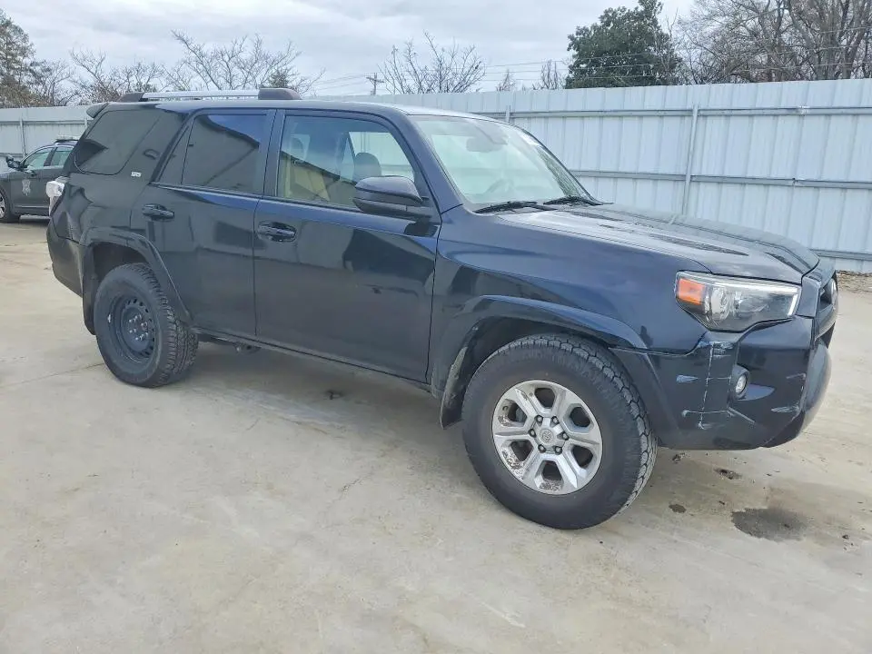 2021 TOYOTA 4RUNNER SR5  
