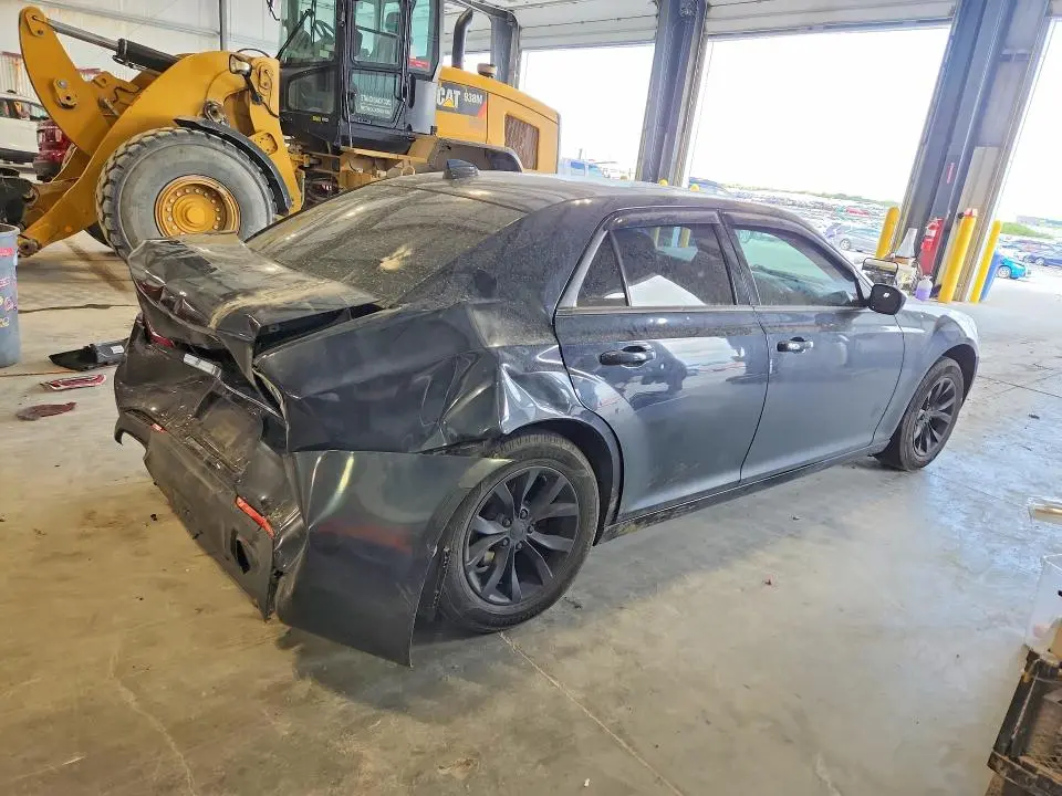 2015 CHRYSLER 300 LIMITED  