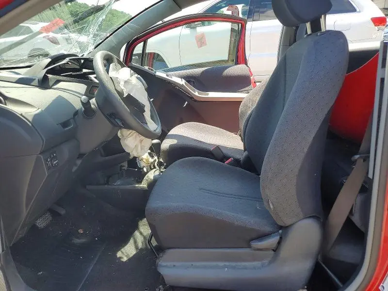 2010 TOYOTA YARIS BASE  