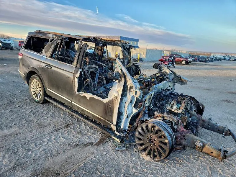 2022 LINCOLN NAVIGATOR L RESERVE  