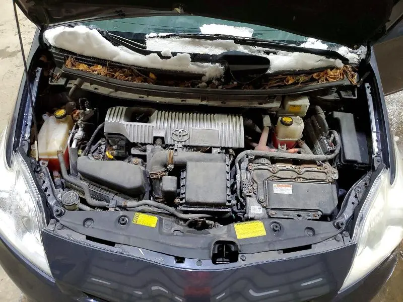 2013 TOYOTA PRIUS THREE  