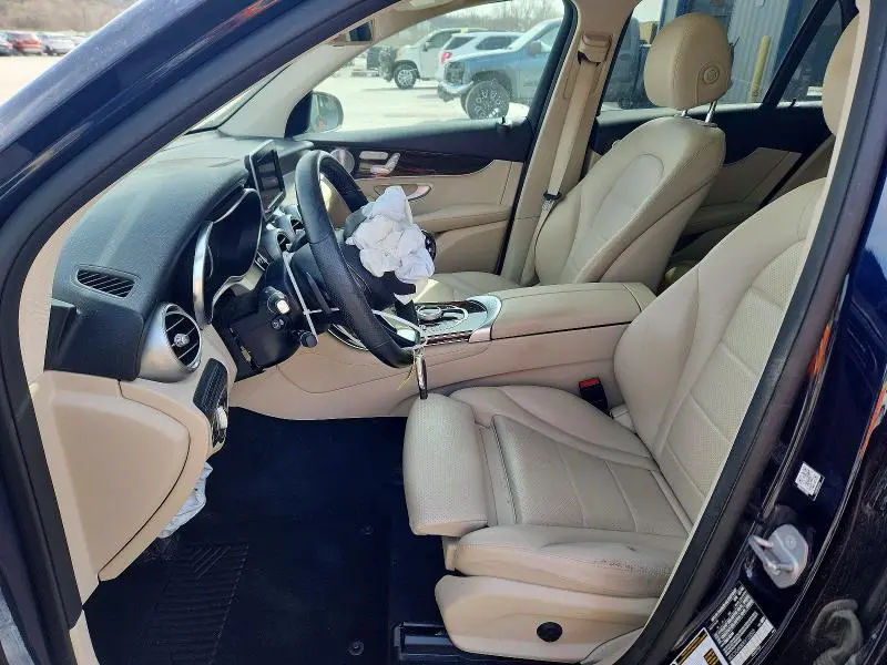 2019 MERCEDES-BENZ GLC 300 4MATIC  