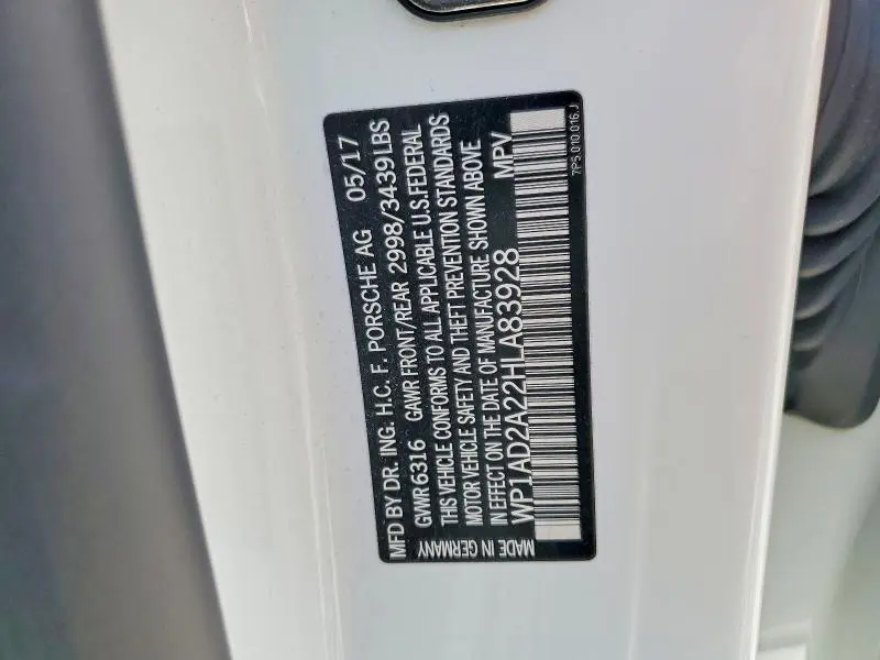 2017 PORSCHE CAYENNE GTS  
