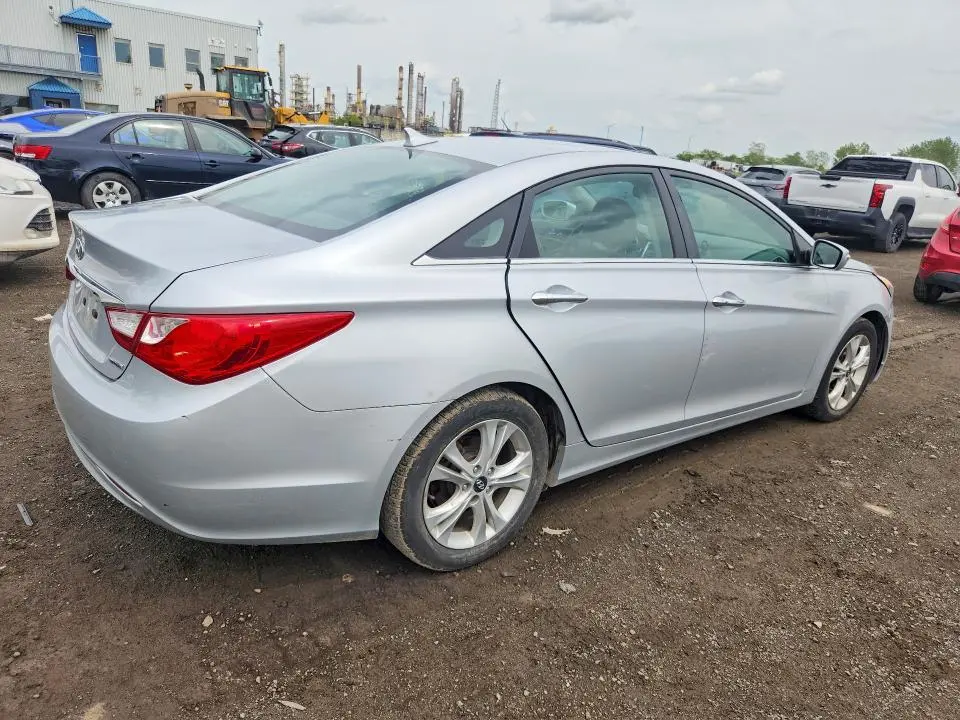 2013 HYUNDAI SONATA SE  