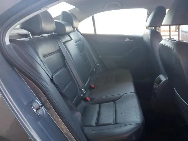 2014 VOLKSWAGEN JETTA SE  