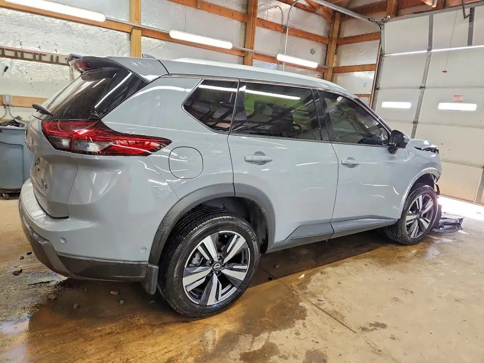 2025 NISSAN ROGUE SL  