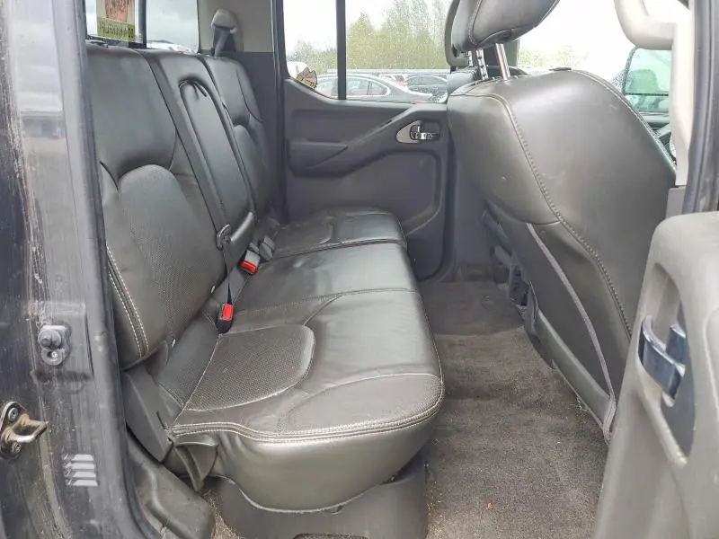 2015 NISSAN FRONTIER S  