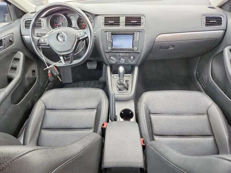 2017 VOLKSWAGEN JETTA SE  