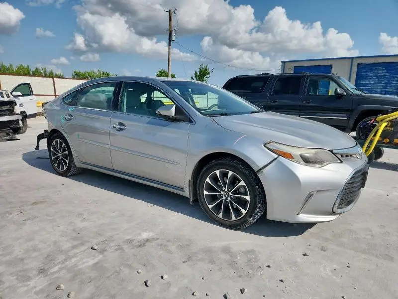 2016 TOYOTA AVALON XLE  