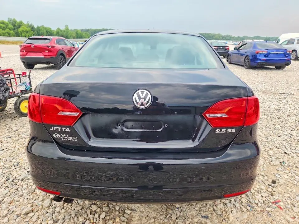 2012 VOLKSWAGEN JETTA SE  