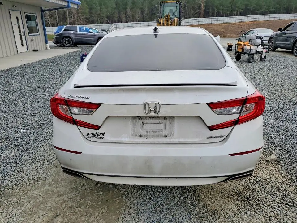2022 HONDA ACCORD SPORT  
