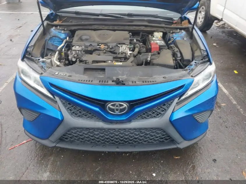 2018 TOYOTA CAMRY SE