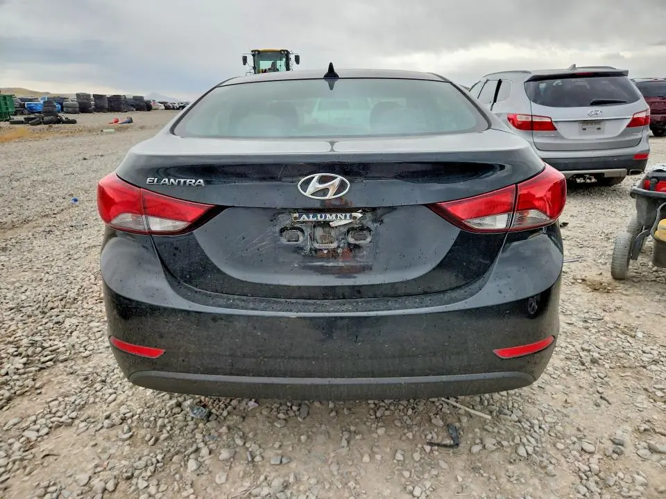 2015 HYUNDAI ELANTRA SE  