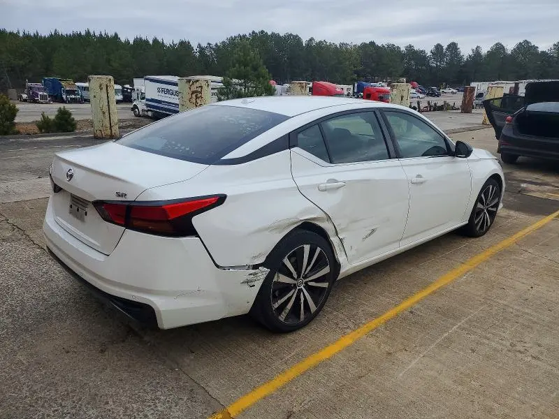 2021 NISSAN ALTIMA SR  