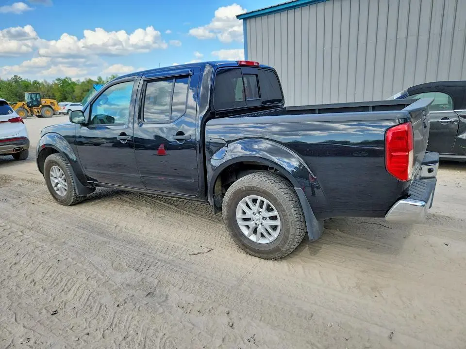 2015 NISSAN FRONTIER SV  
